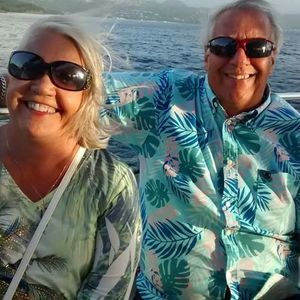 Meet your Posher, Dee